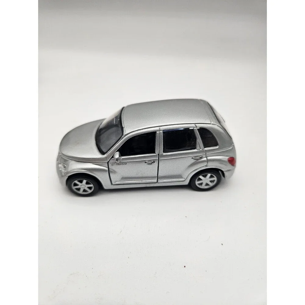 Maisto 2000 Chrysler GT Cruiser Silver Diecast Car